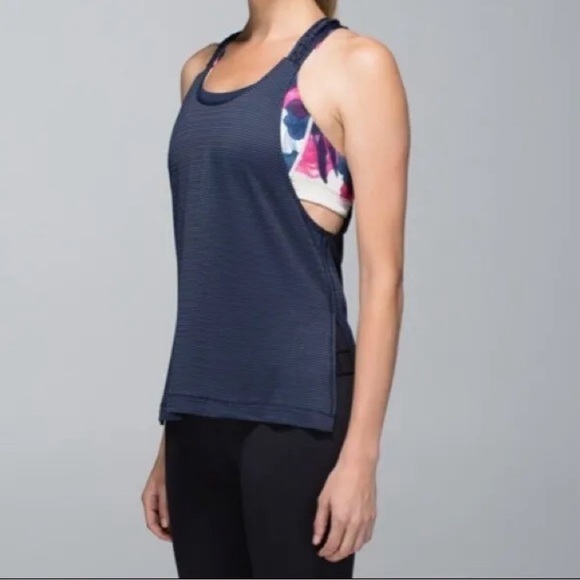 Lululemon Women’s Stash It Tank with Sports Bra Size 6 - Picture 1 of 4